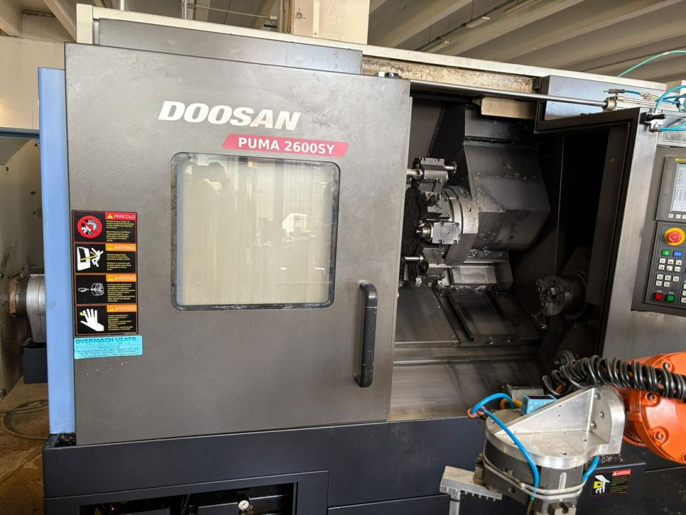 Tornio CNC DOOSAN PUMA 2600SY VENDUTO