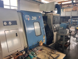 tornio CNC HYUNDAI HIT 200 VENDUTO